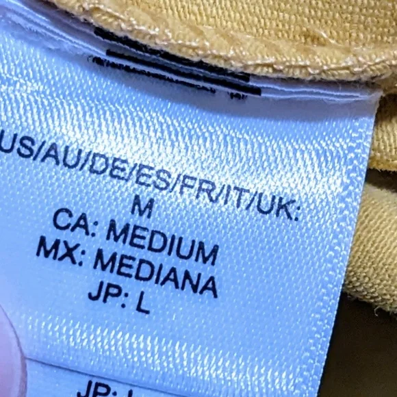 Terea by Andrea Pitter Yellow Short Sleeve Top Elastic Slightly Cropped Sz M NWT - Picture 8 of 9